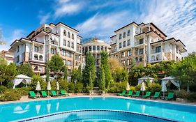 Esteban Vip Residence Club
